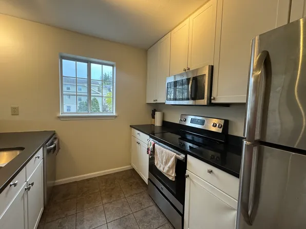 119 Hildred Dr, Burlington, VT