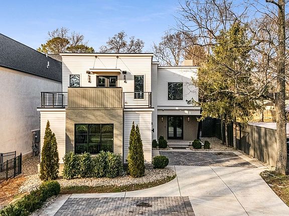 2nd image of 3610A Woodmont Blvd