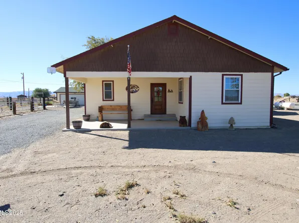 15 Brown Ln, Yerington, NV 89447