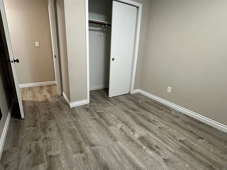 3327 Rockingham Ct NE — Photo 25