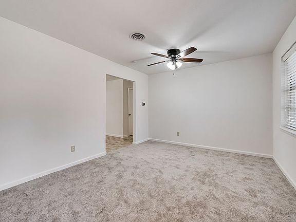 4th image of 4800 Harper Dr