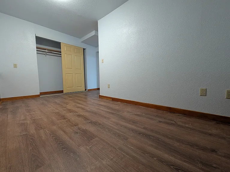 5819 Bayview Ave #IN LAW — Photo 15