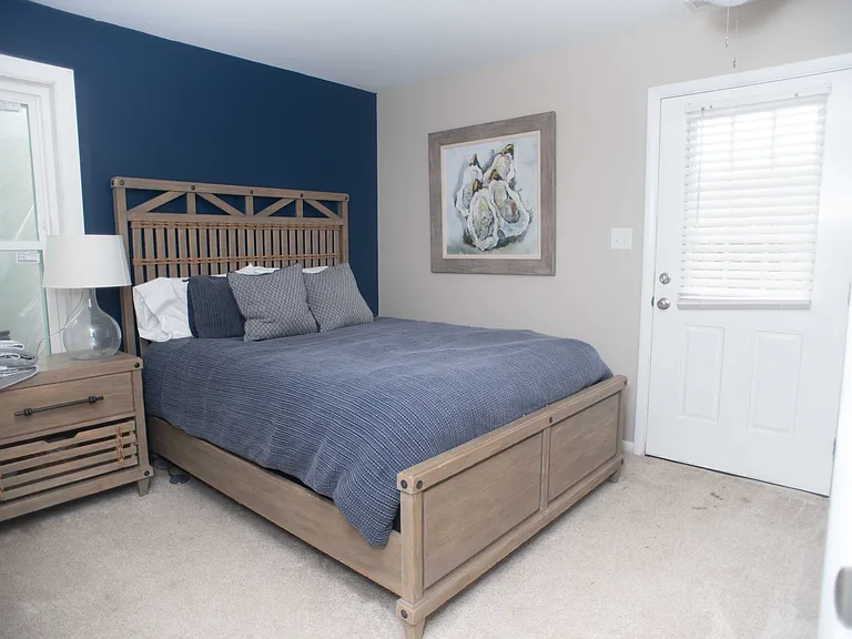 1210 Emerald Dr — Photo 9