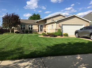 448 Kathleen Dr, Schererville, IN 46375