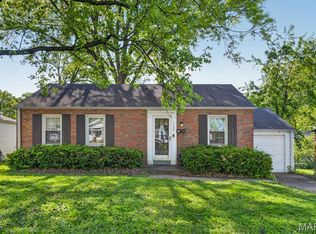 1133 N Geyer Rd, Saint Louis, MO 63122