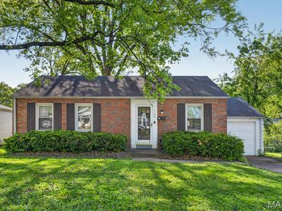 1133 N Geyer Rd, Saint Louis, MO, 63122
