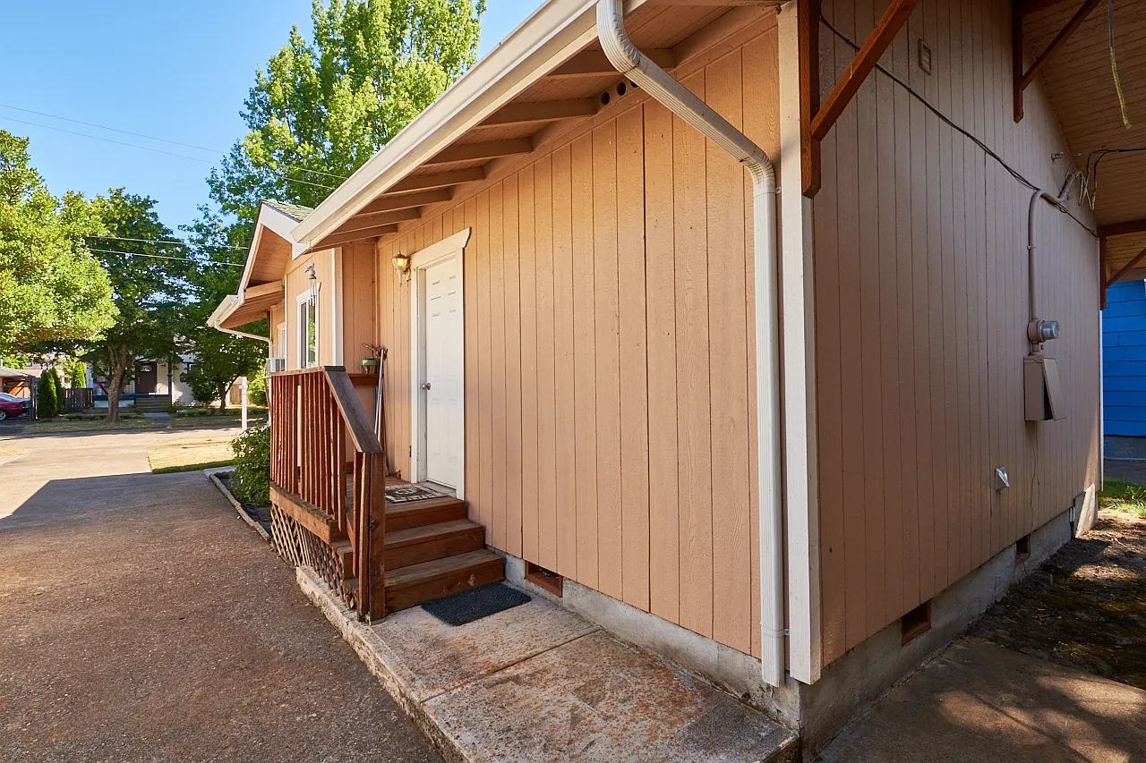 Small House on Shared Lot in Salem- Water/Sewer Included — Photo 1