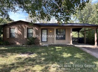 967 Piedras Pkwy, Fenton, MO 63026