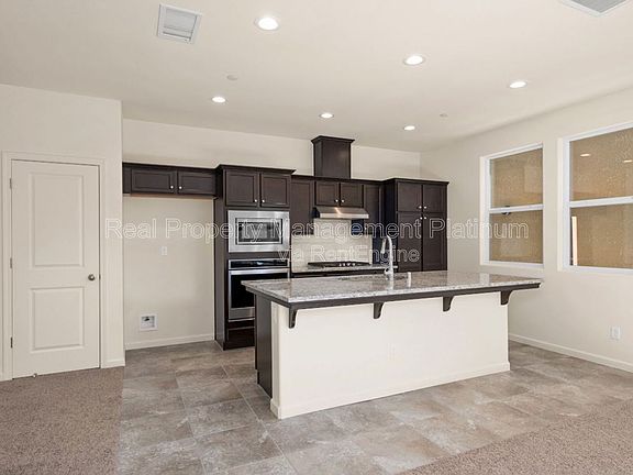 4th image of 555 N Cattail Ct