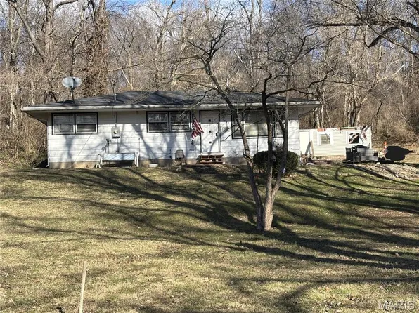 1029 Summer Ln, Caseyville, IL 62232