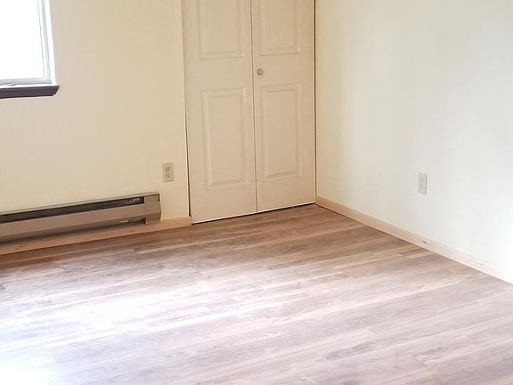 5th image of 4717 W Lake Sammamish Pkwy SE APT C204