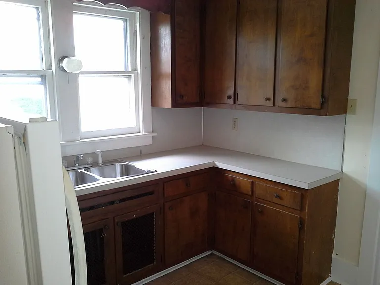 111-113 E Bald Eagle St — Photo 10