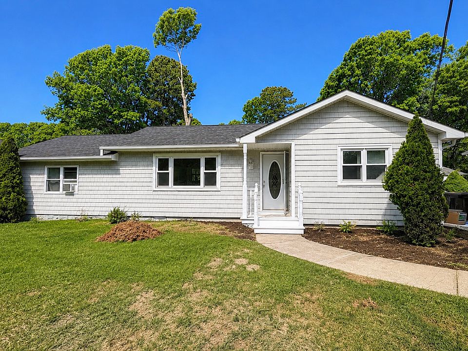 1st image of 190 Church Dr