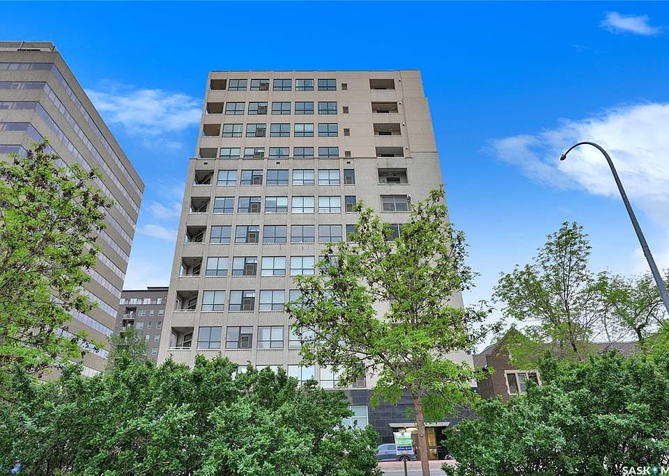 1st image of UNIT 208-1901 Victoria AVENUE