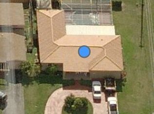 7570 Meridian St, Hollywood, FL 33023