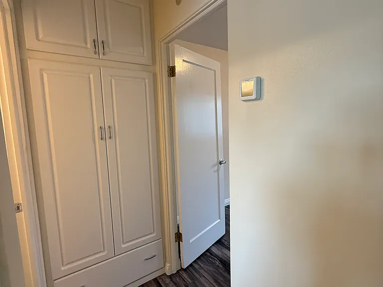 323 Bond St — Photo 6