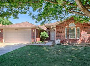 10321 Bradford Way, Yukon, OK 73099