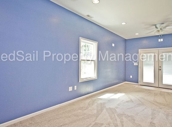 4th image of 93 Huxley Pl