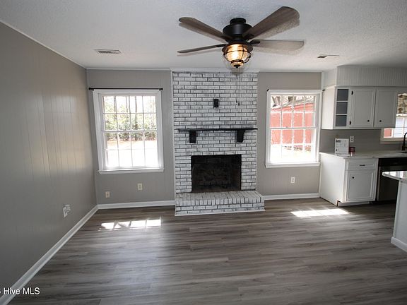 4th image of 106 Glen Drive
