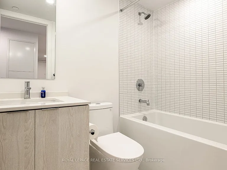 1 Jarvis St #315 — Photo 8