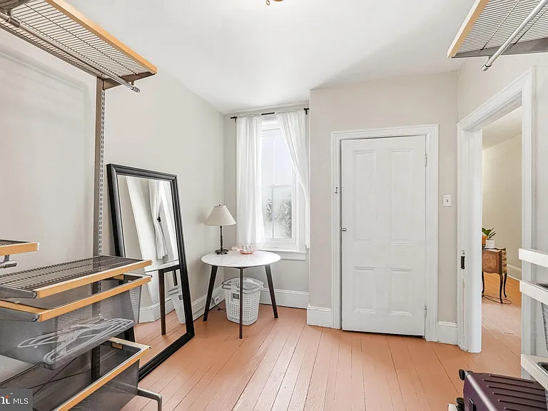 346 E Union St — Photo 28