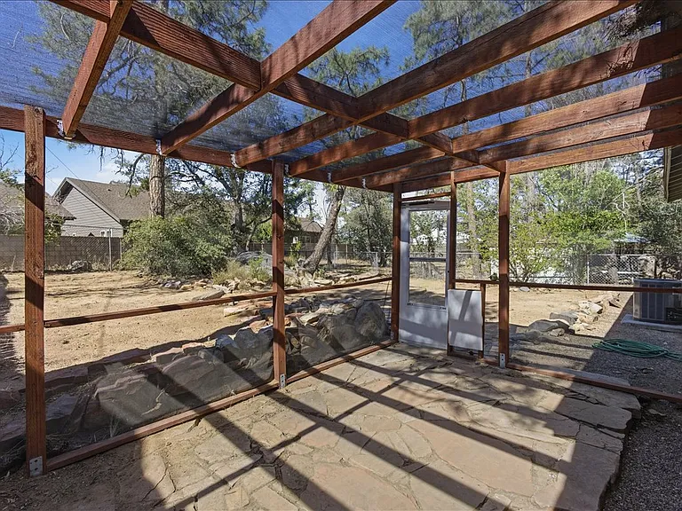 1020 Heap Ave — Photo 15