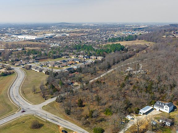 4th image of 843 Woodcliff Rd #25