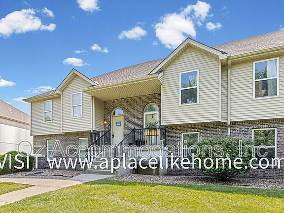 3rd image of 8626 N Cleveland Ln