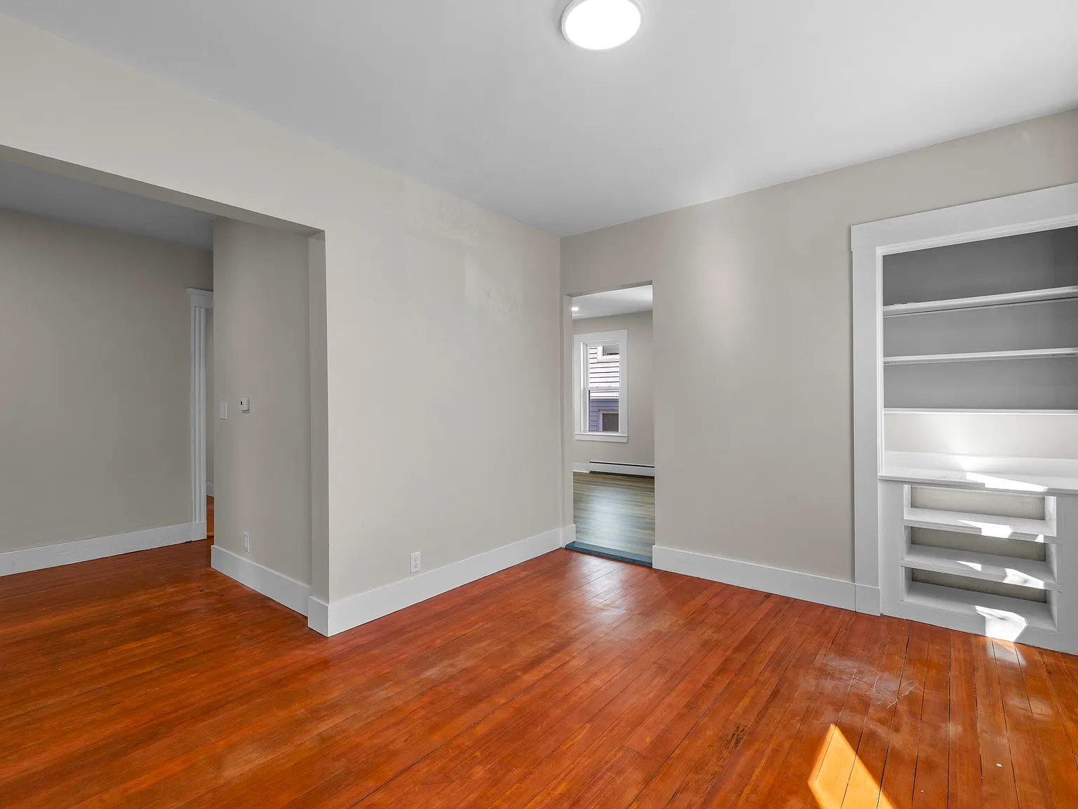 3 bed, 1154 sqft, $3,400 — Photo 3