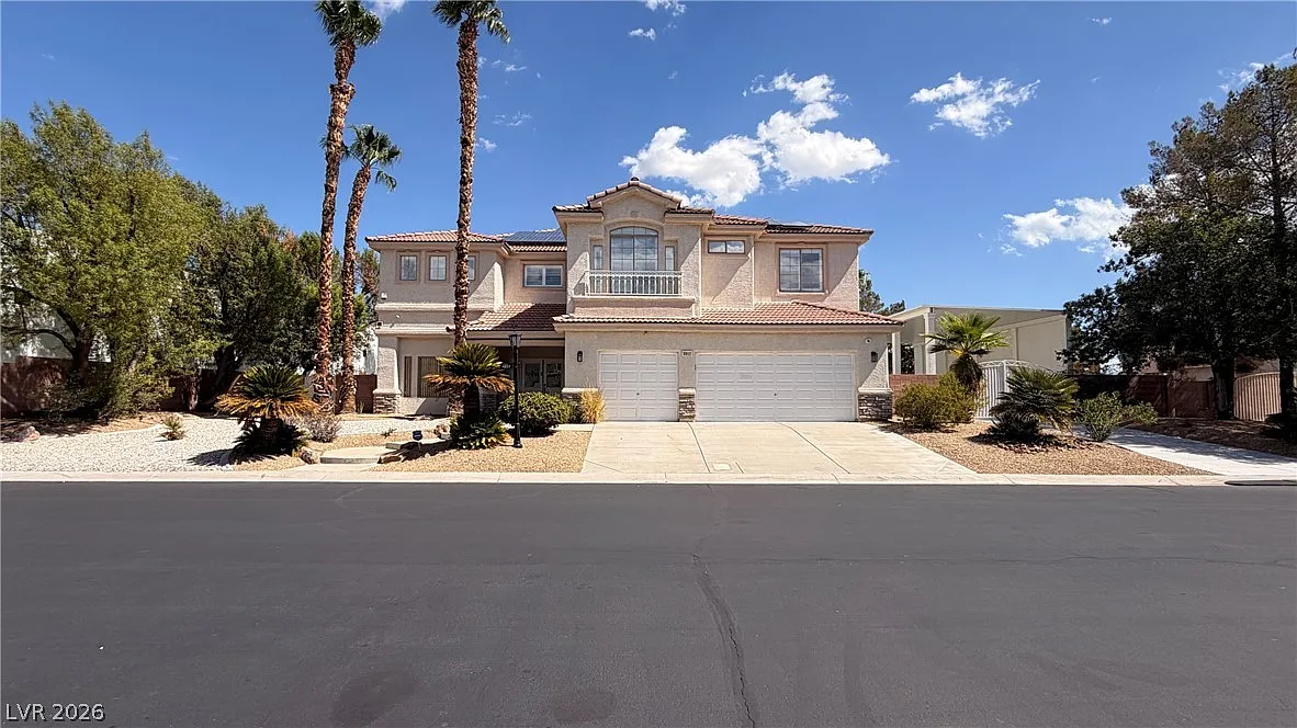 6 bed, 4.5 bath, 4464 sqft, $6,500 — Photo 2