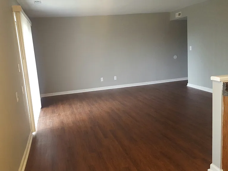 1425-1431 Sunset Ridge Dr — Photo 5