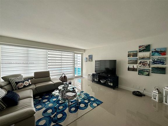4th image of 3430 Galt Ocean Dr APT 1104