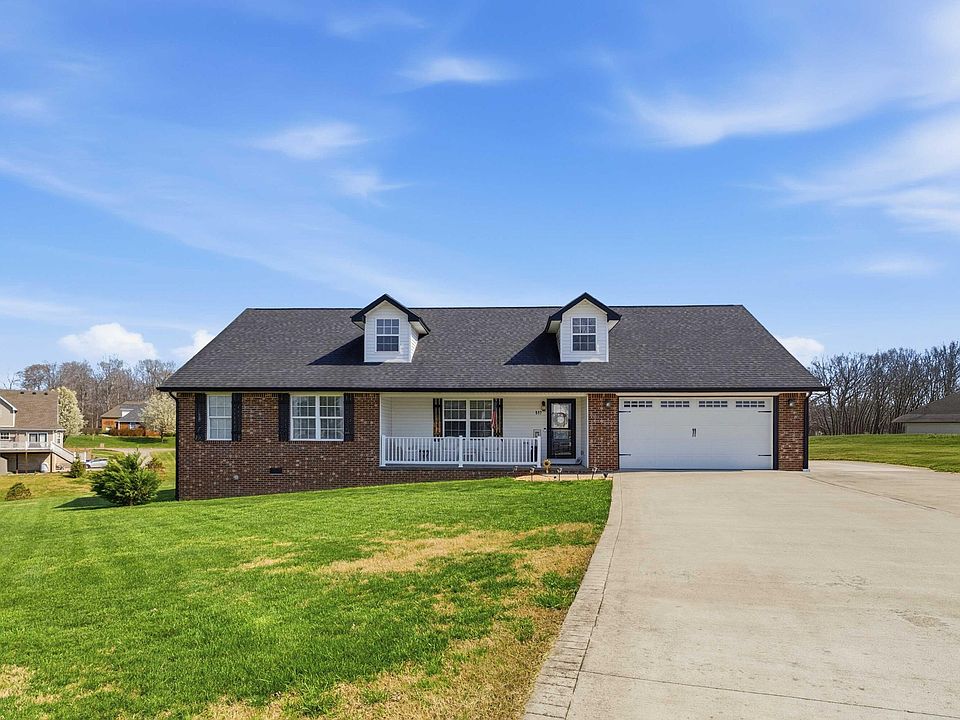1st image of 517 Whisper Woods Dr