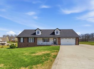 517 Whisper Woods Dr, Somerset, KY 42503