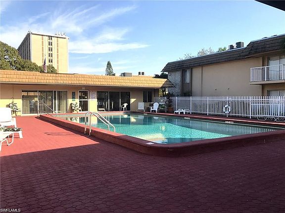 5th image of 1830 Maravilla Ave #205
