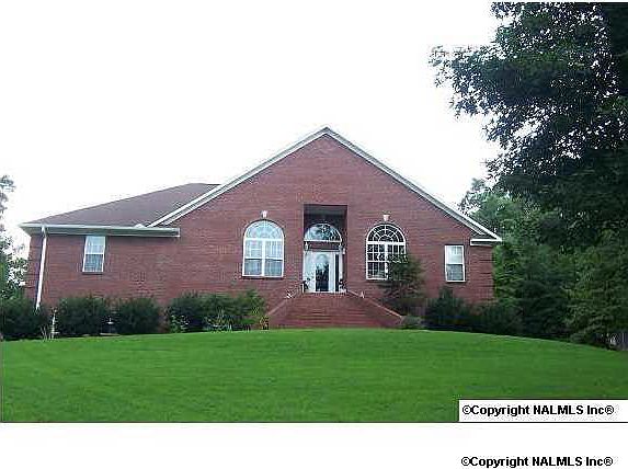 1st image of 651 Skyhaven Dr