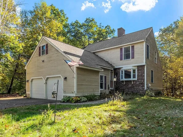 29 Whittier Street, Newton, NH 03858