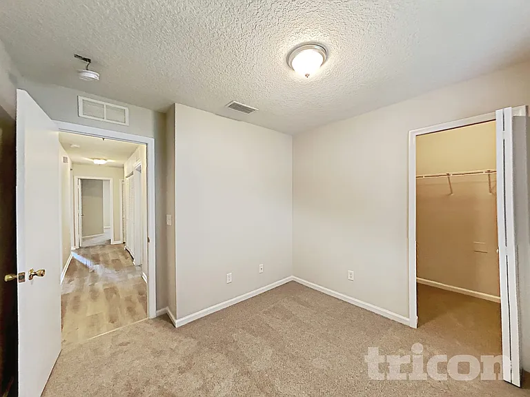 137 Brays Island Ln — Photo 11
