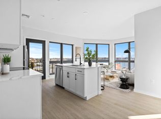 Amara, Beverly, MA 01915