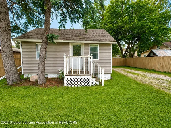 304 S Whittemore St, Saint Johns, MI 48879