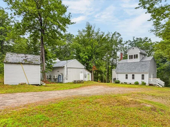 5 Final Destination Way, Brooks, ME 04921