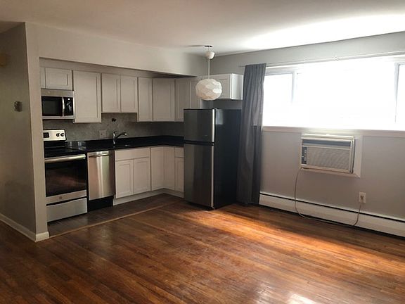 5th image of 550 Whitney Ave #5