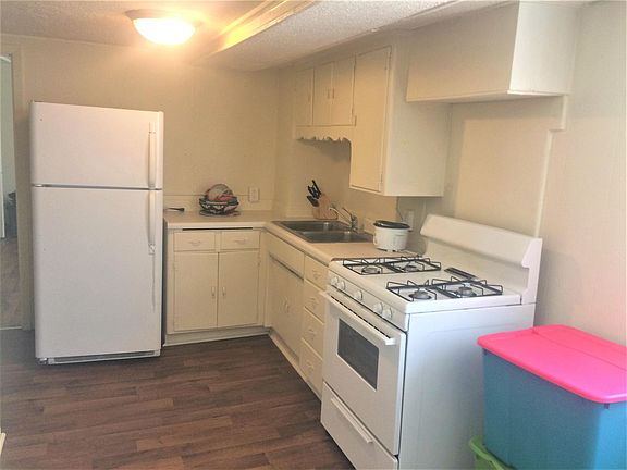 2nd image of 1715 Lagoon Ave APT 10
