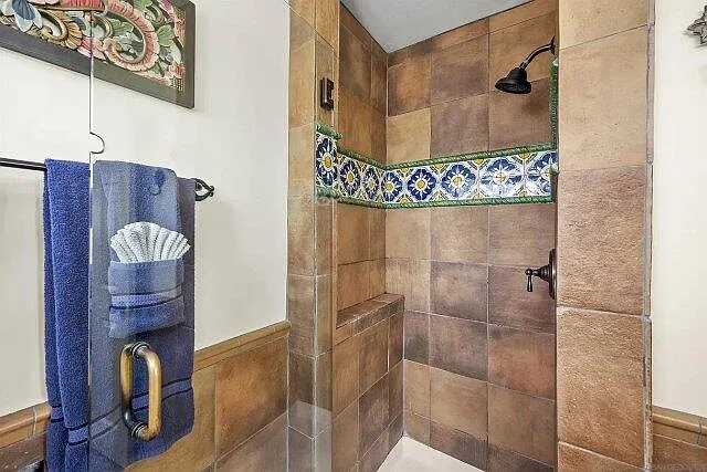 715 Toulon Ct — Photo 17