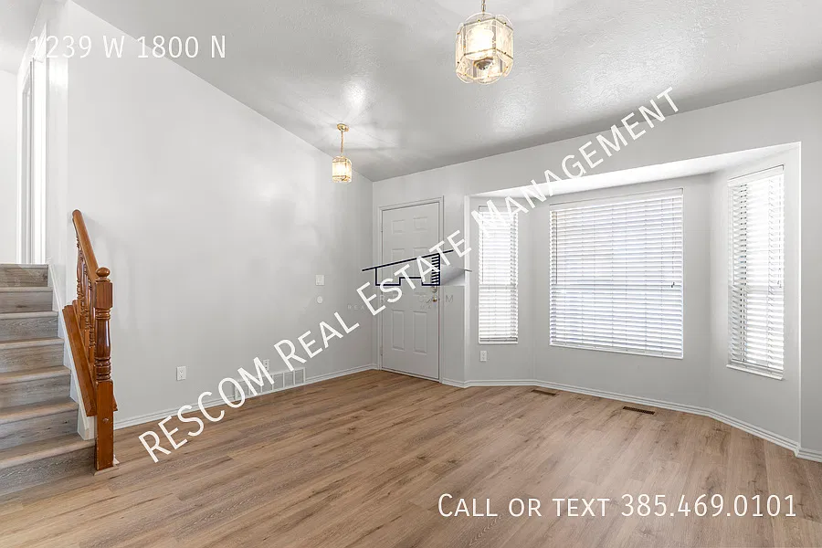 Clinton 4 Bedroom 2 Bathroom Home Available! — Photo 4