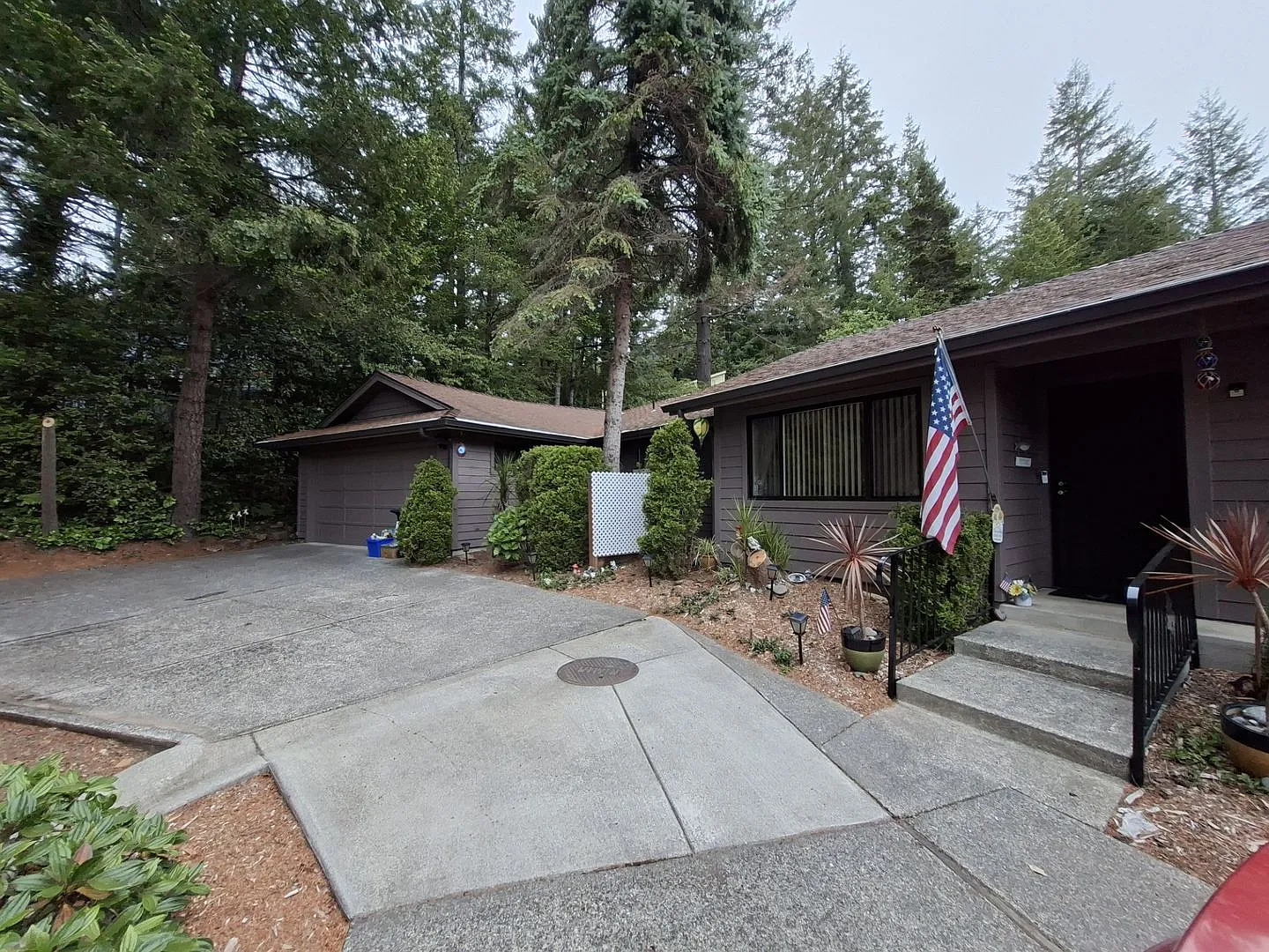 1476 Glenwood Dr — Photo 1