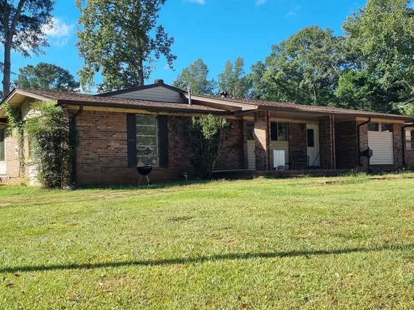1054 Roscoe Rd, Newnan, GA 30263