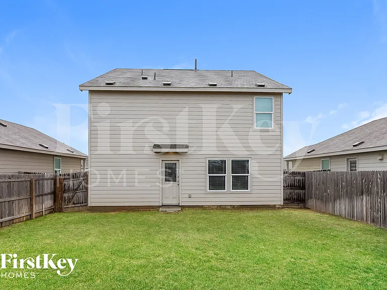 2439 Lake Hls — Photo 18