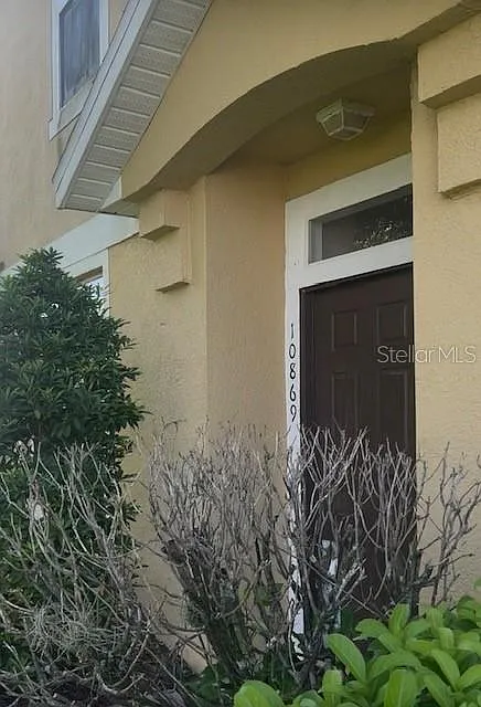 2 bed, 2.0 bath, 1219 sqft, $2,000 — Photo 2