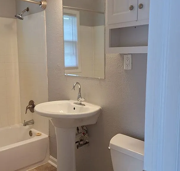 Edgemoor Townhomes — Photo 43